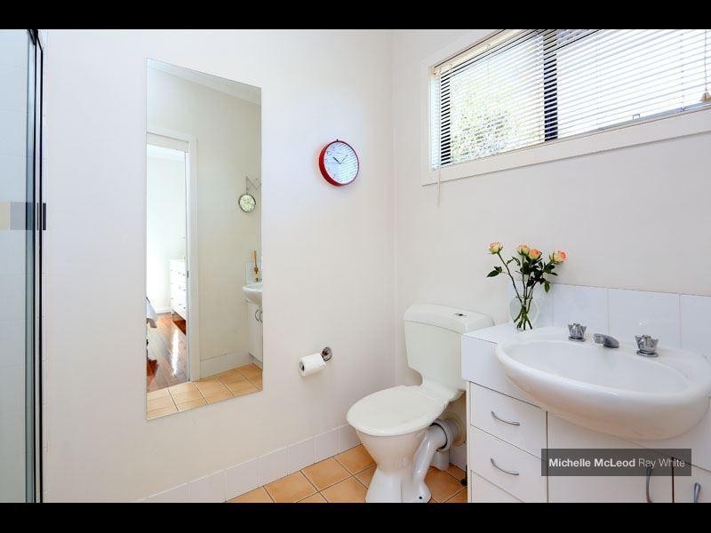 4 Bunning Street, Indooroopilly QLD 4068