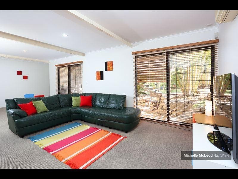 4 Bunning Street, Indooroopilly QLD 4068