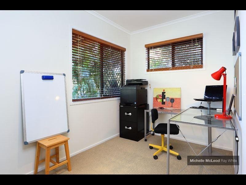 4 Bunning Street, Indooroopilly QLD 4068
