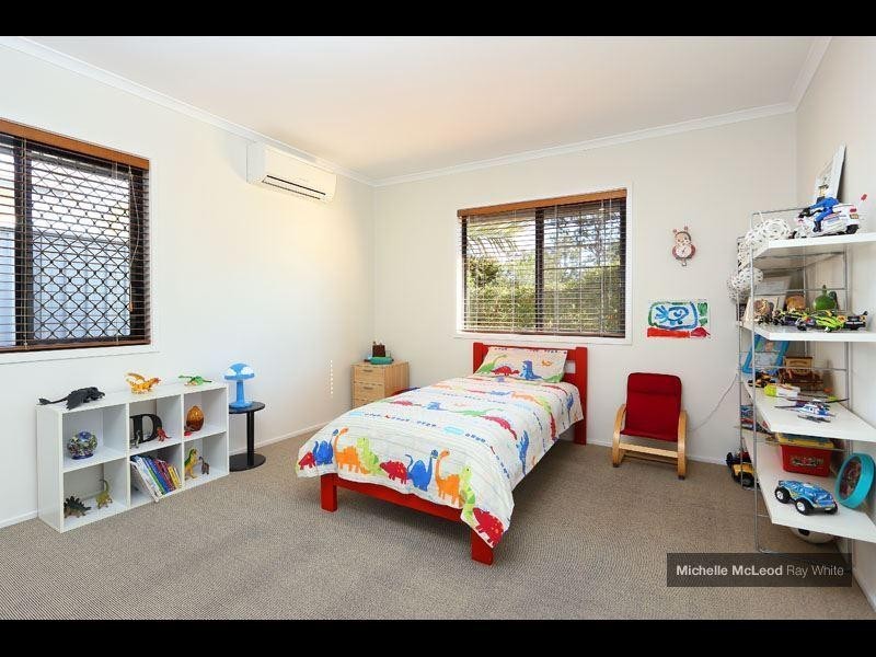 4 Bunning Street, Indooroopilly QLD 4068