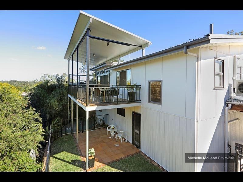 4 Bunning Street, Indooroopilly QLD 4068