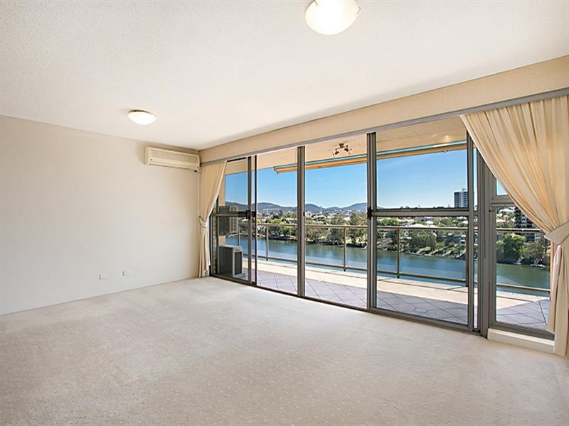 26/164 Macquarie Street, St Lucia QLD 4067