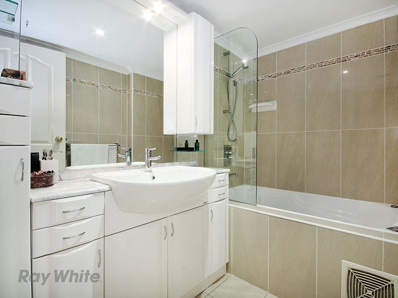 26/164 Macquarie Street, St Lucia QLD 4067