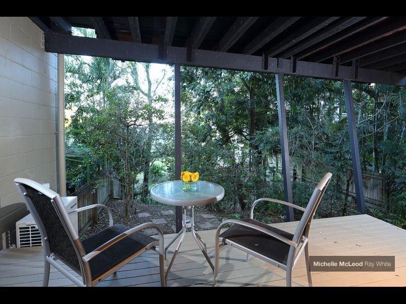 9 Central Avenue, Indooroopilly QLD 4068