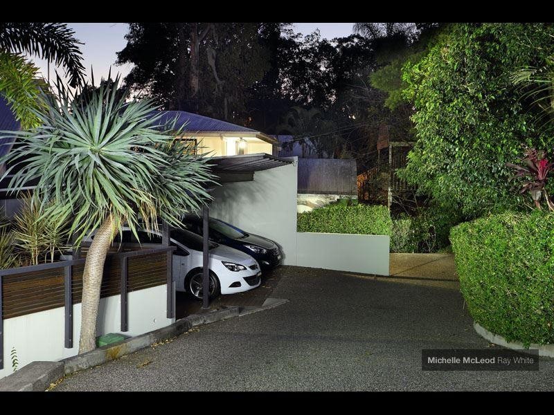 9 Central Avenue, Indooroopilly QLD 4068