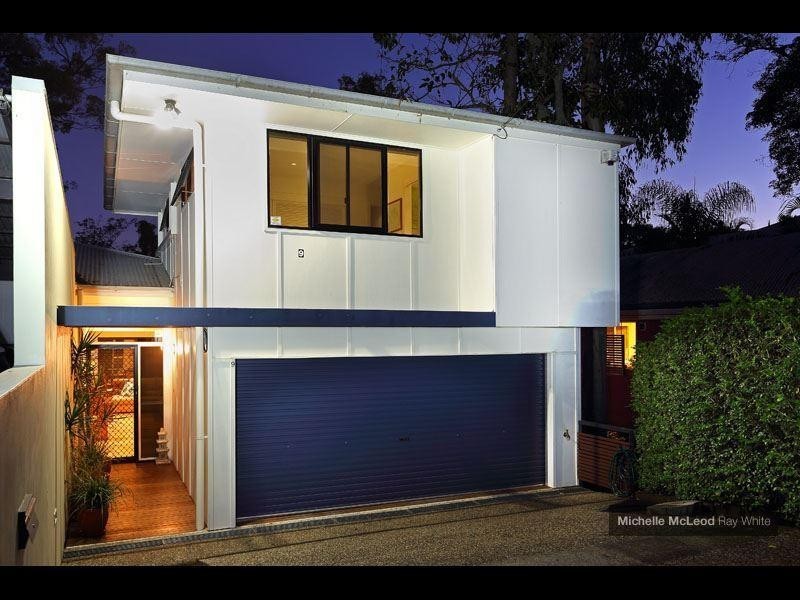 9 Central Avenue, Indooroopilly QLD 4068