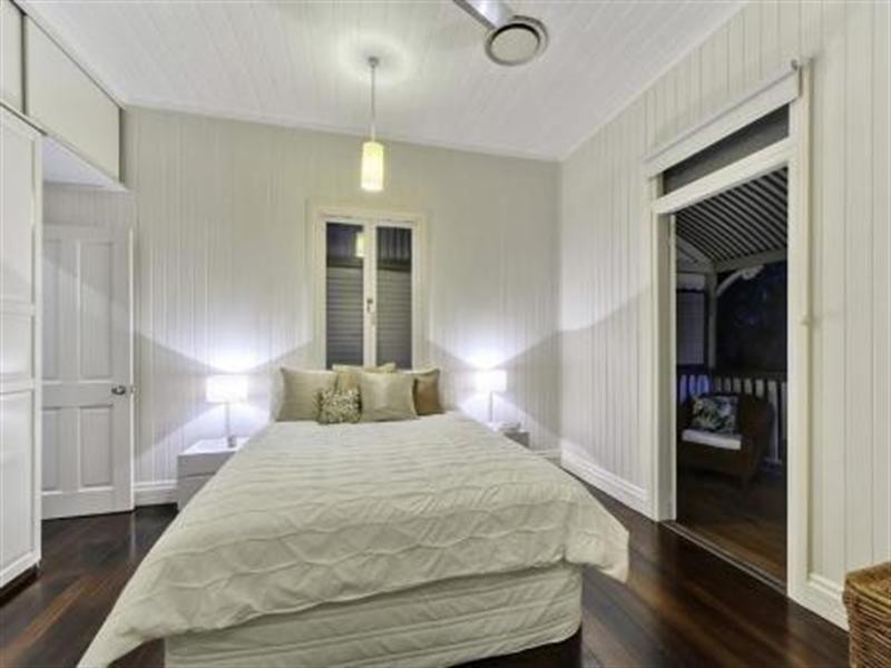 55 Fewings Street, Toowong QLD 4066