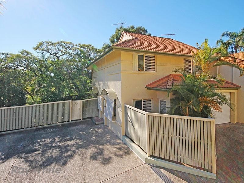 2/20 Dean Street, Toowong QLD 4066