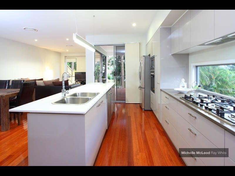 46 Chapman Street, Chapel Hill QLD 4069