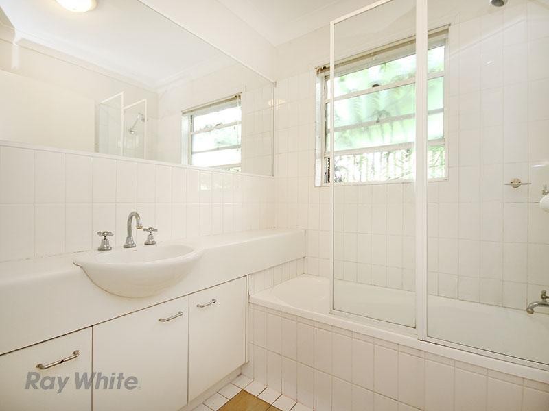 6/82 Russell Terrace, Indooroopilly QLD 4068