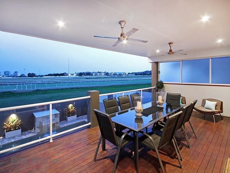 64 Mein Street, Hendra QLD 4011