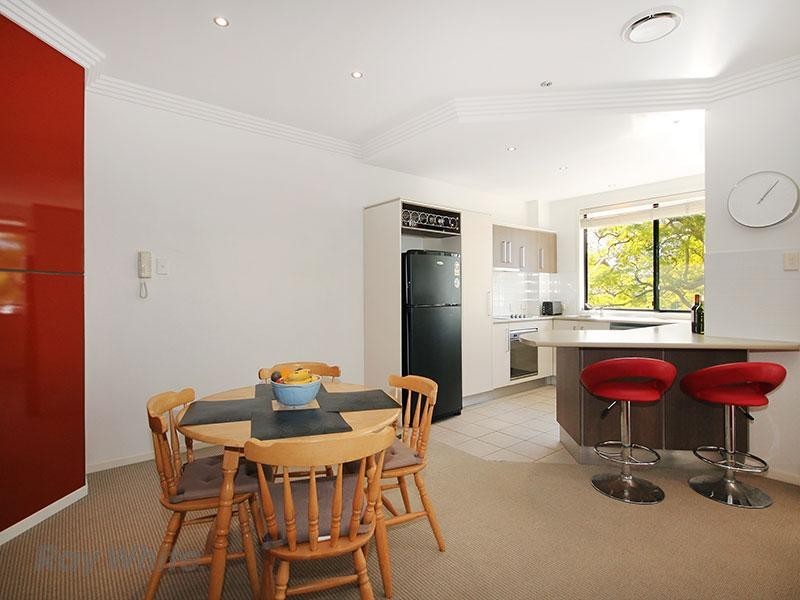 4/26 Lambert, Indooroopilly QLD 4068