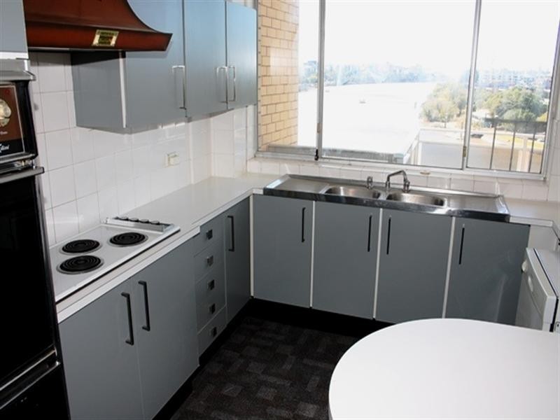 19/2 Sandford Street, St Lucia QLD 4067