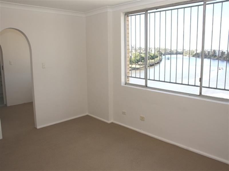 19/2 Sandford Street, St Lucia QLD 4067