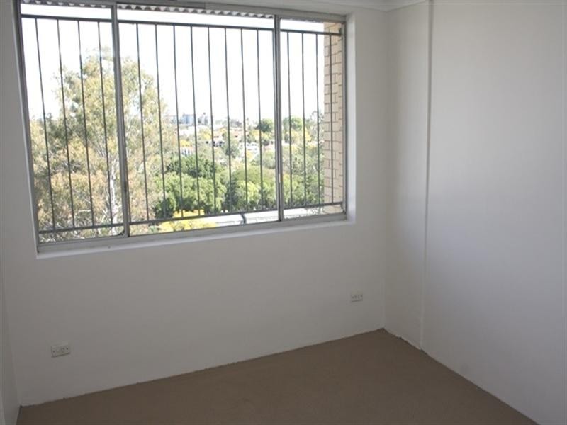 19/2 Sandford Street, St Lucia QLD 4067