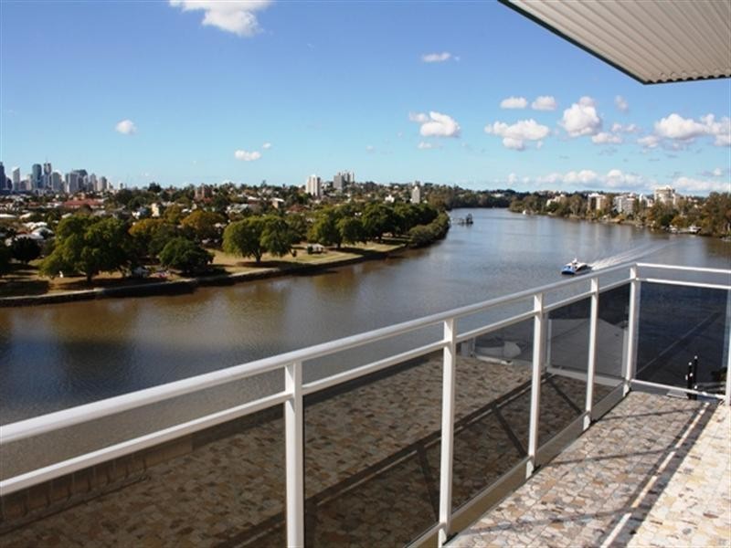 19/2 Sandford Street, St Lucia QLD 4067