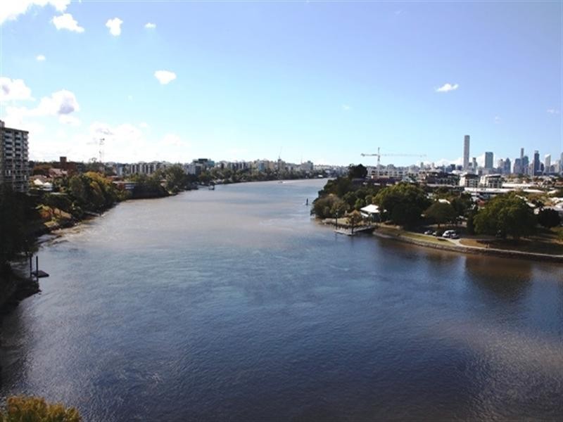 19/2 Sandford Street, St Lucia QLD 4067