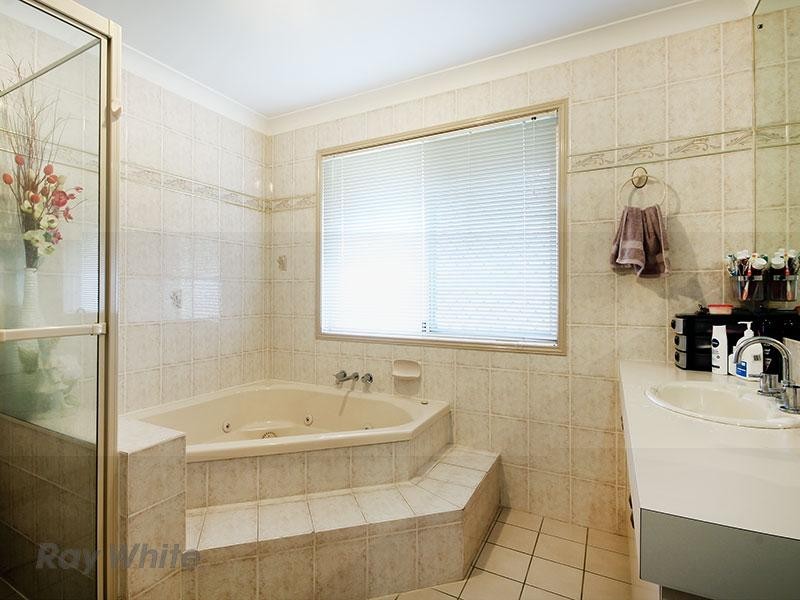 20 Golden Avenue, Calamvale QLD 4116