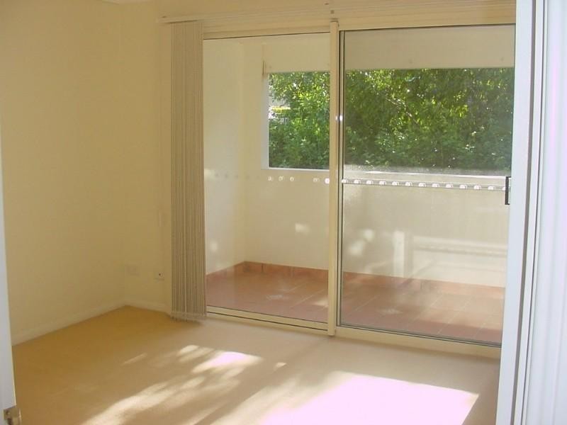 4/47 Warren Street, St Lucia QLD 4067