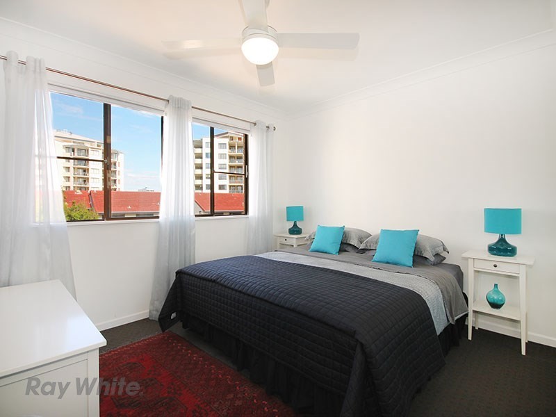 21/12 Patrick Lane, Toowong QLD 4066