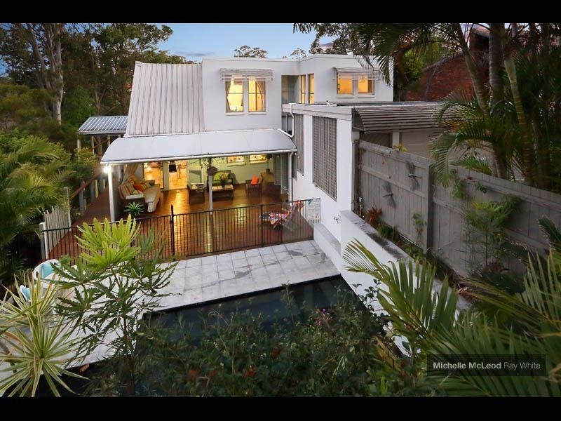 20 Stralock Street, Chapel Hill QLD 4069
