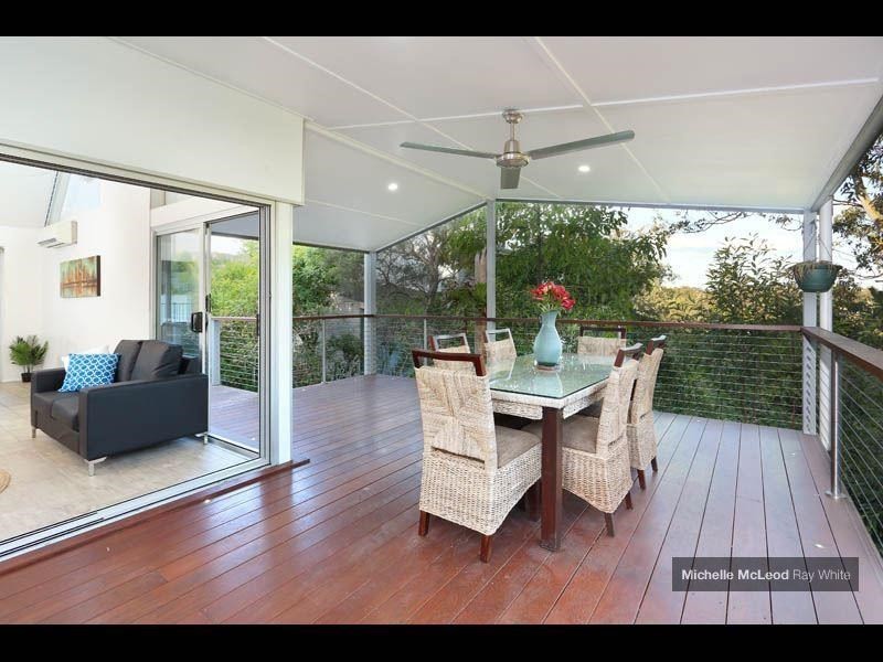 20 Stralock Street, Chapel Hill QLD 4069