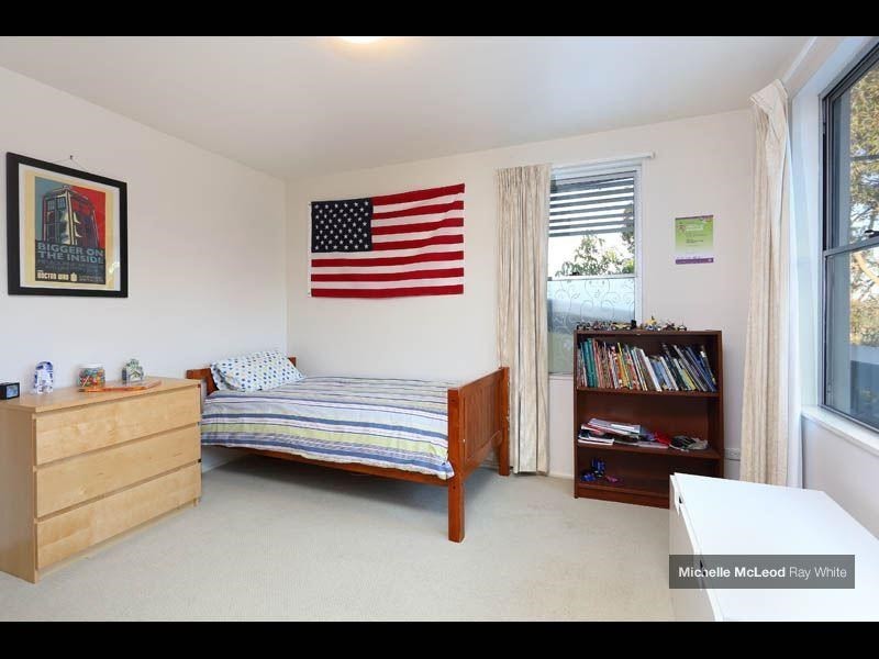 20 Stralock Street, Chapel Hill QLD 4069