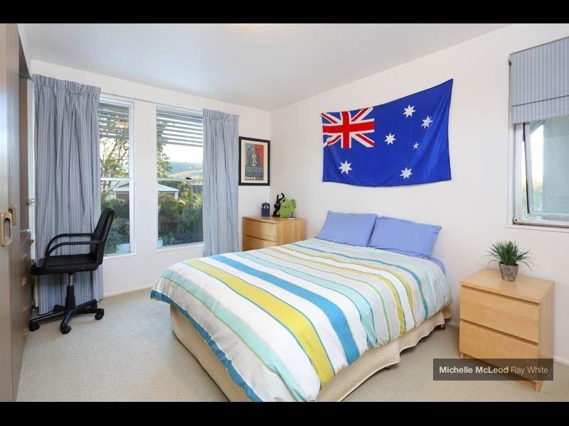 20 Stralock Street, Chapel Hill QLD 4069