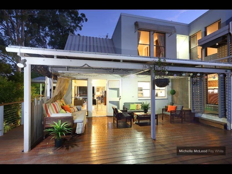 20 Stralock Street, Chapel Hill QLD 4069