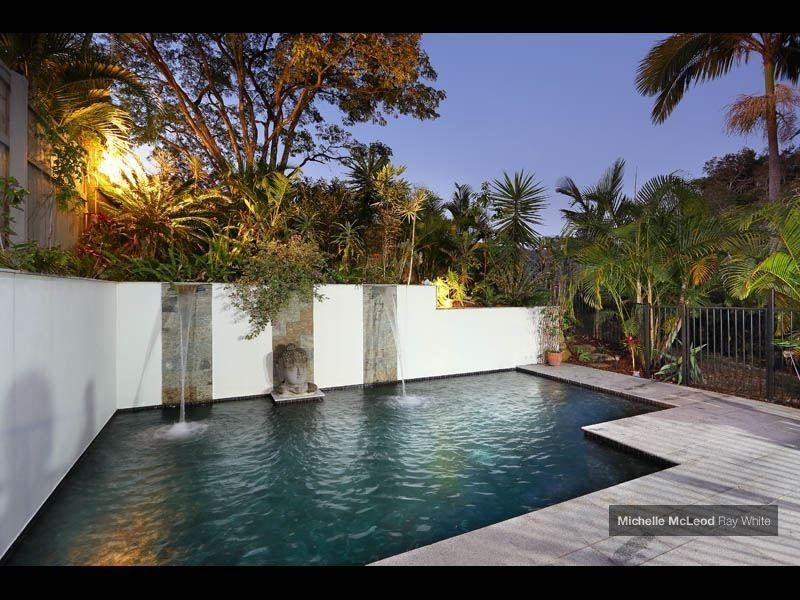 20 Stralock Street, Chapel Hill QLD 4069