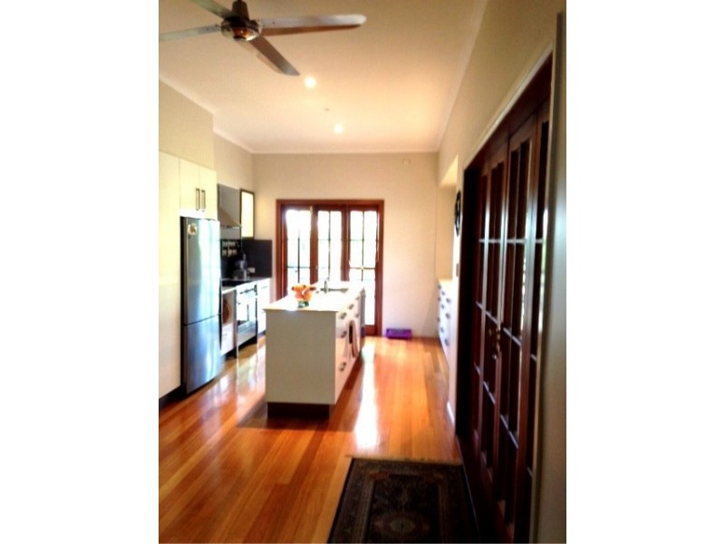 9A Burns Street, Indooroopilly QLD 4068