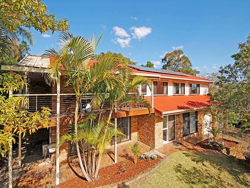 12 Jamner Street, Chapel Hill QLD 4069