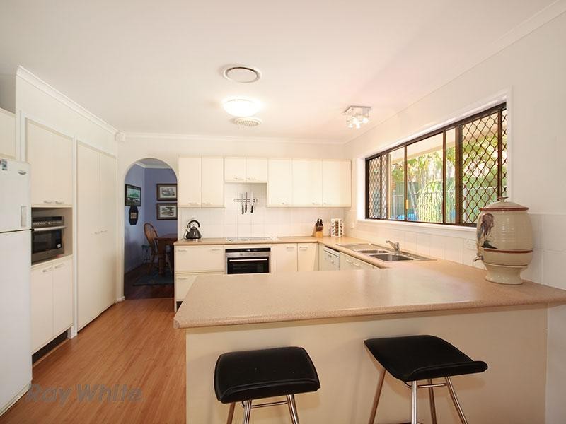 12 Jamner Street, Chapel Hill QLD 4069