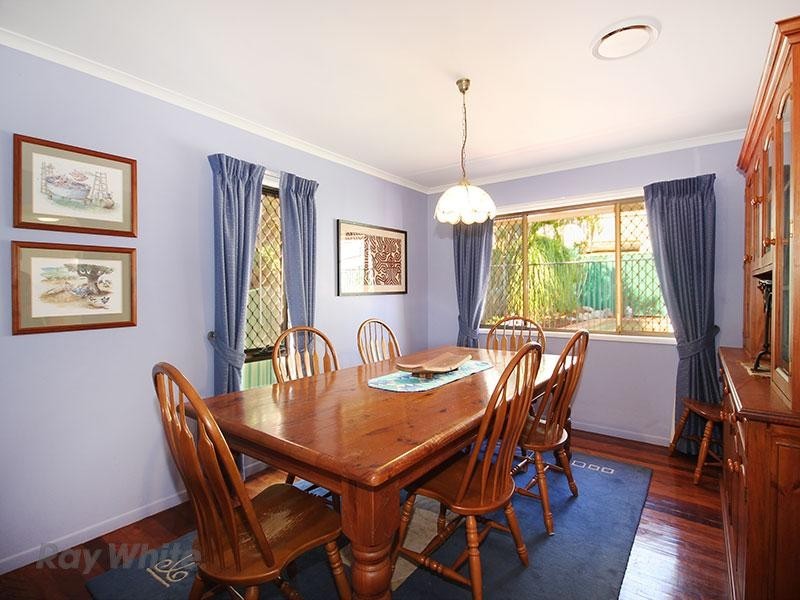 12 Jamner Street, Chapel Hill QLD 4069
