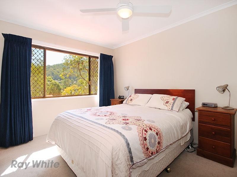 12 Jamner Street, Chapel Hill QLD 4069