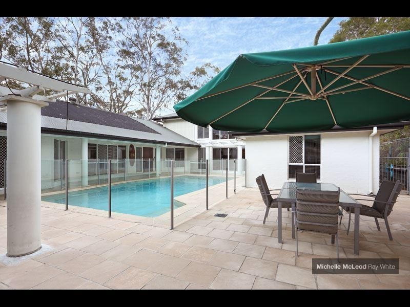 4 Gayna Street, Kenmore QLD 4069