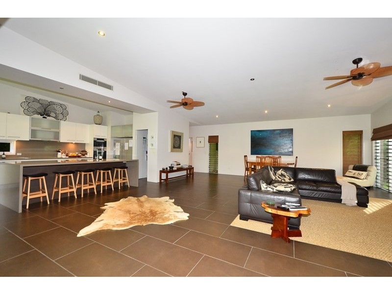 206 Sugars Road, Anstead QLD 4070