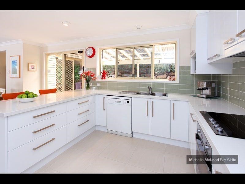 3 Kagoola Close, Chapel Hill QLD 4069