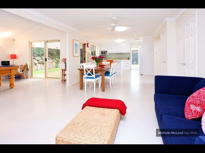 3 Kagoola Close, Chapel Hill QLD 4069