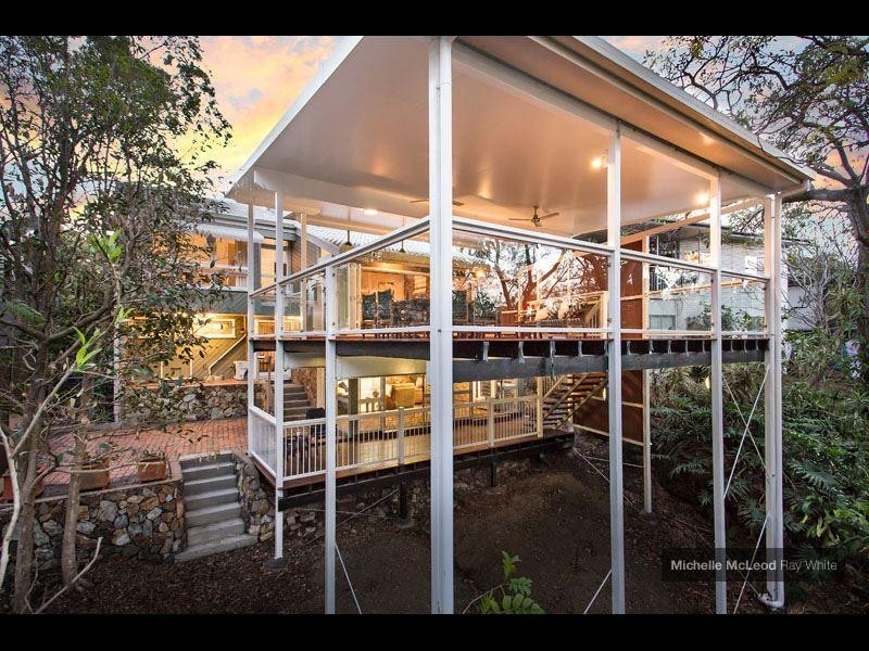 74 Ludlow Street, Chapel Hill QLD 4069