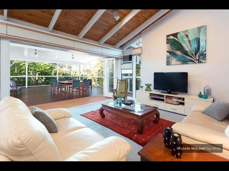 74 Ludlow Street, Chapel Hill QLD 4069