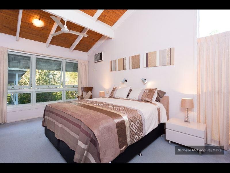 74 Ludlow Street, Chapel Hill QLD 4069