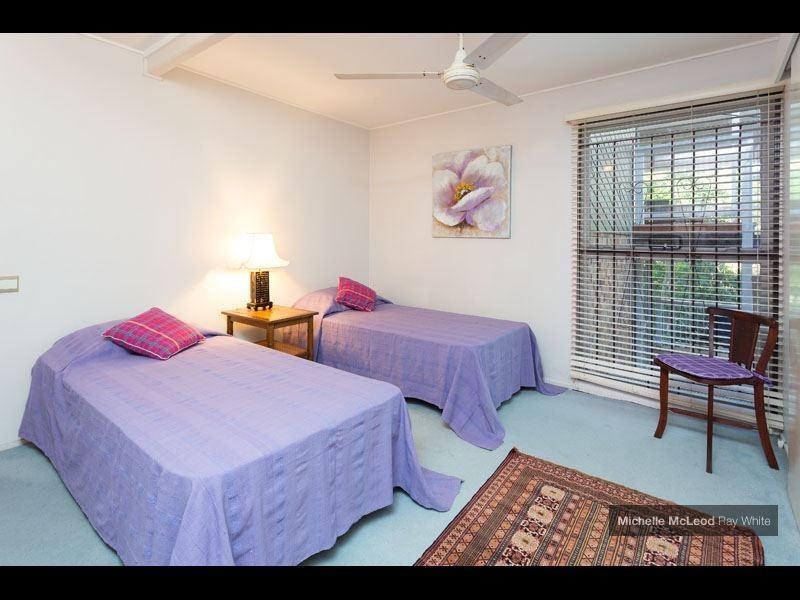 74 Ludlow Street, Chapel Hill QLD 4069