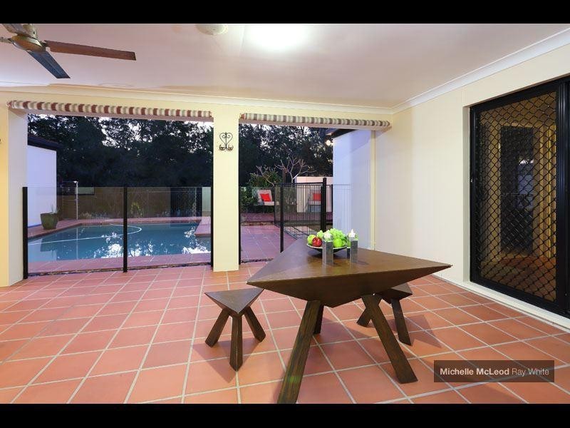 32 Greenford Street, Chapel Hill QLD 4069