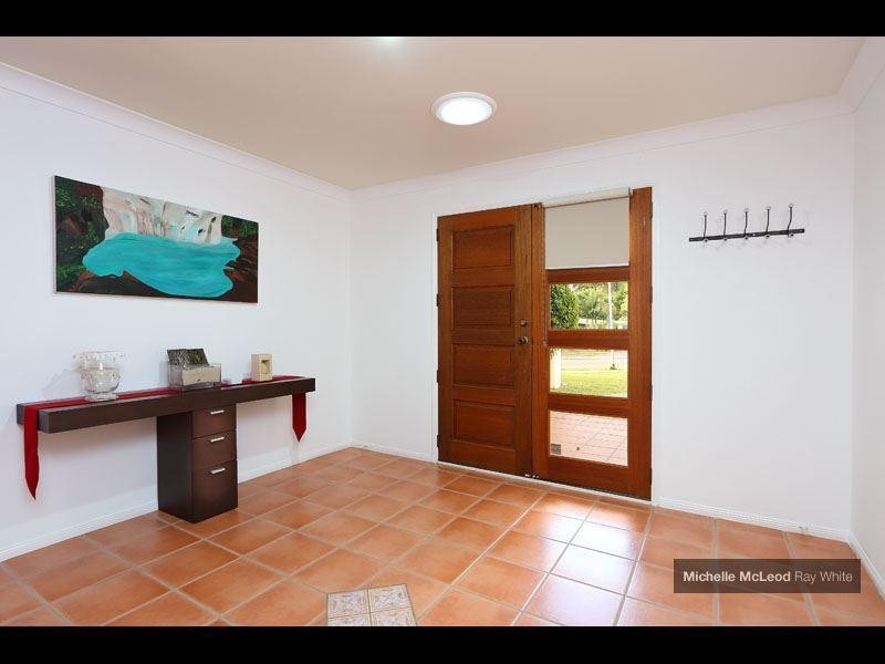 32 Greenford Street, Chapel Hill QLD 4069