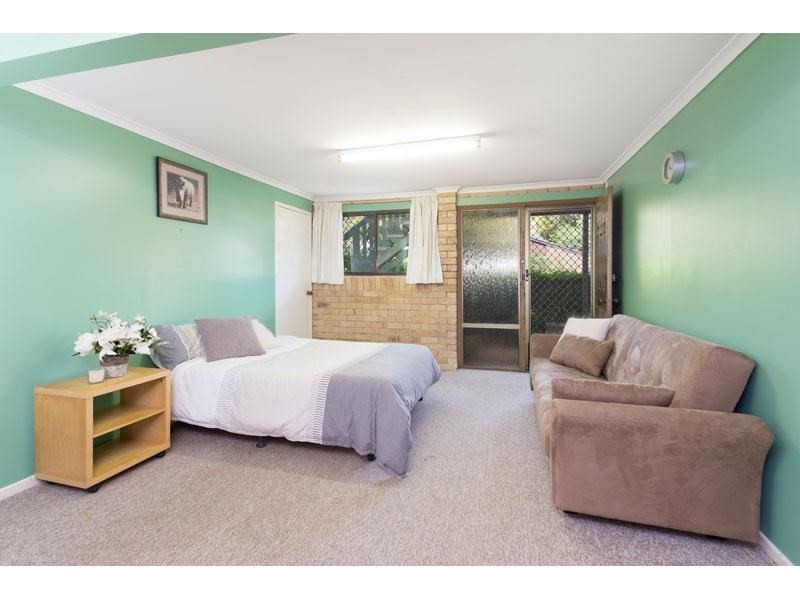 9 Wyndarra Street, Kenmore QLD 4069