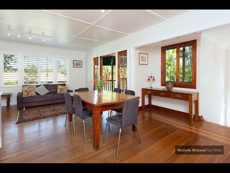 39 Henry Street, Chapel Hill QLD 4069