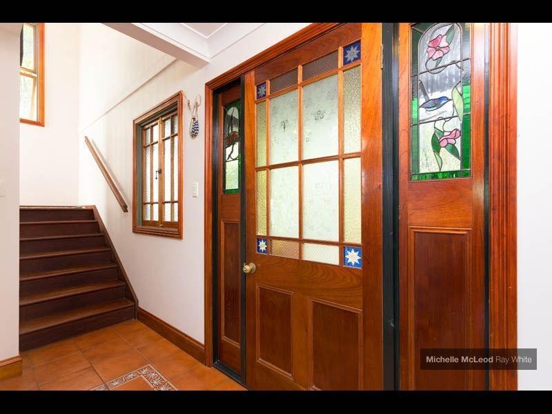 39 Henry Street, Chapel Hill QLD 4069