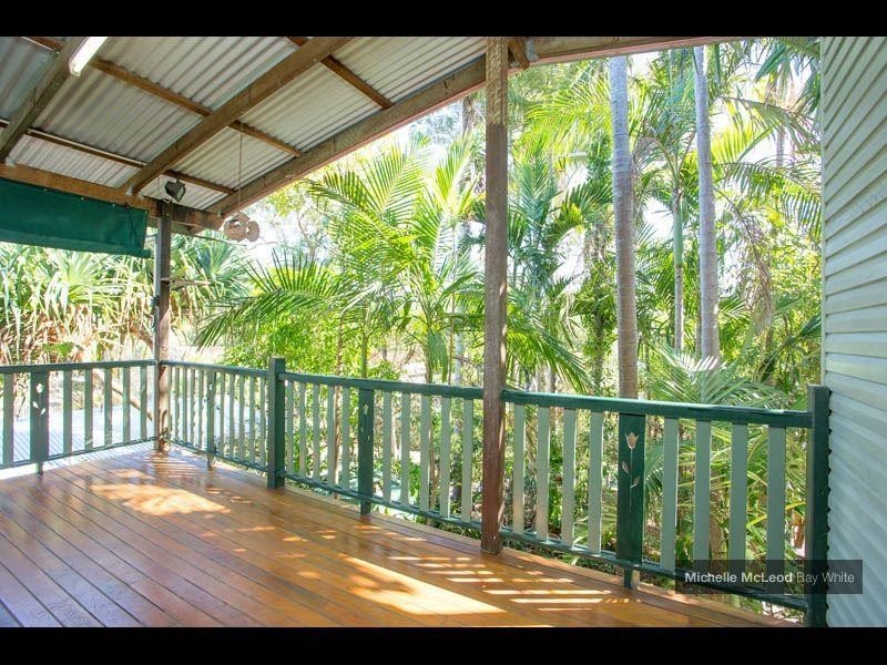 39 Henry Street, Chapel Hill QLD 4069