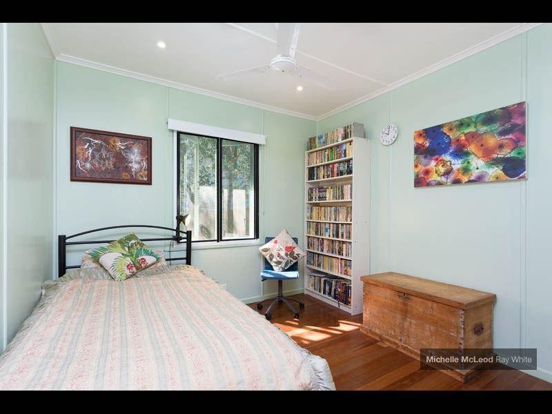 39 Henry Street, Chapel Hill QLD 4069